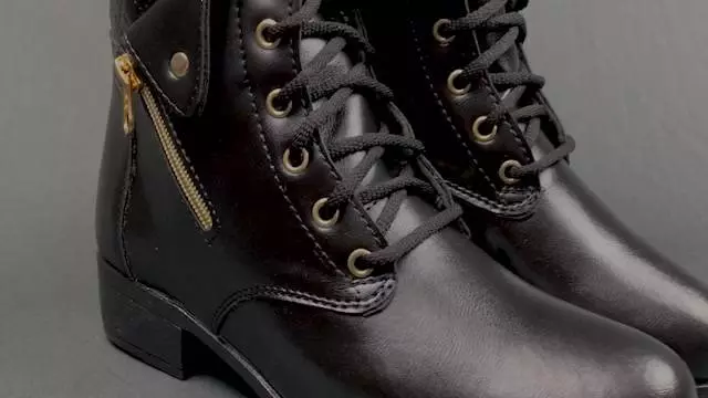 Bota Feminina Zíper Conforto Cano Baixo Saltinho Feminina Touroboots
