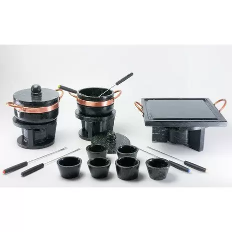 Kit fondue de pedra sabao chapa de 20 cm + panelas de 500 e 800 ml + 6 cumbucas + 6 garfinhos - Leônidas